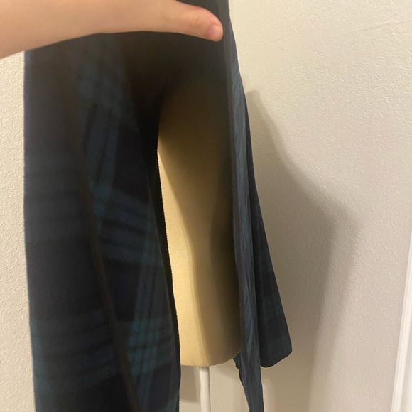 Green Plaid Shawl - Picture 3 of 7